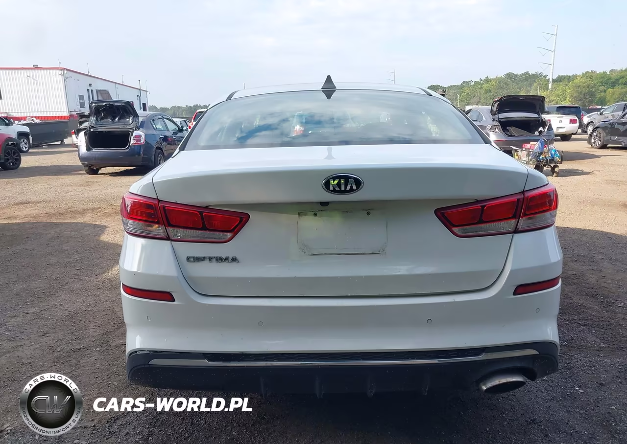 2019 Kia Optima Lx VIN:5XXGT4L38KG359438 - 16