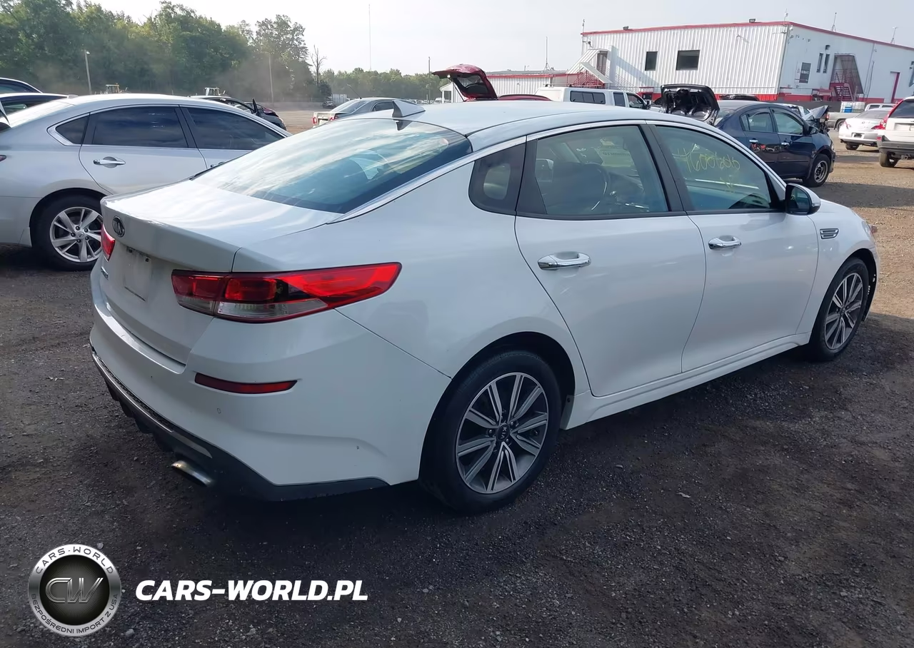 2019 Kia Optima Lx VIN:5XXGT4L38KG359438 - 4