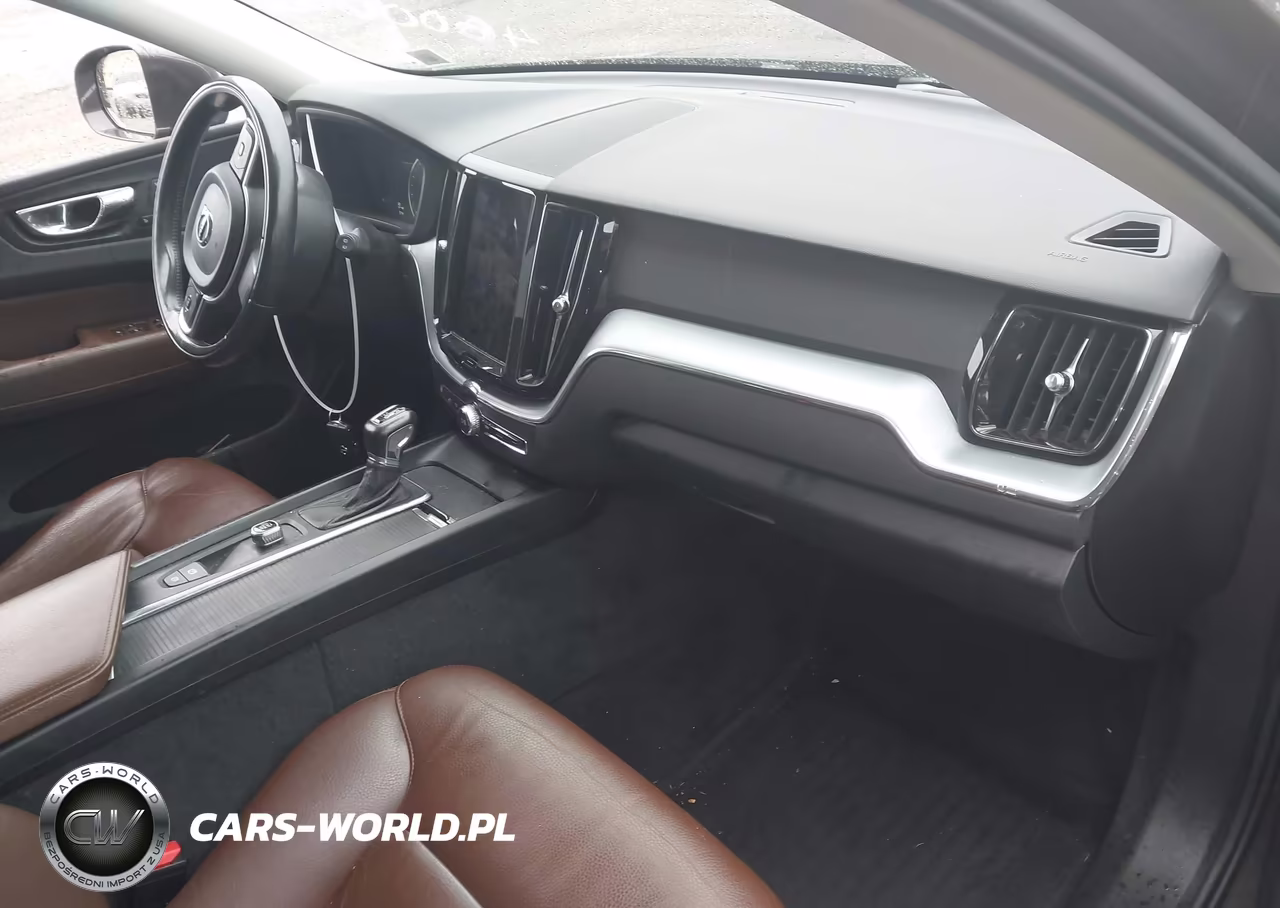 2018 Volvo Xc60 T5 Momentum VIN:YV4102RK6J1025305 - 5