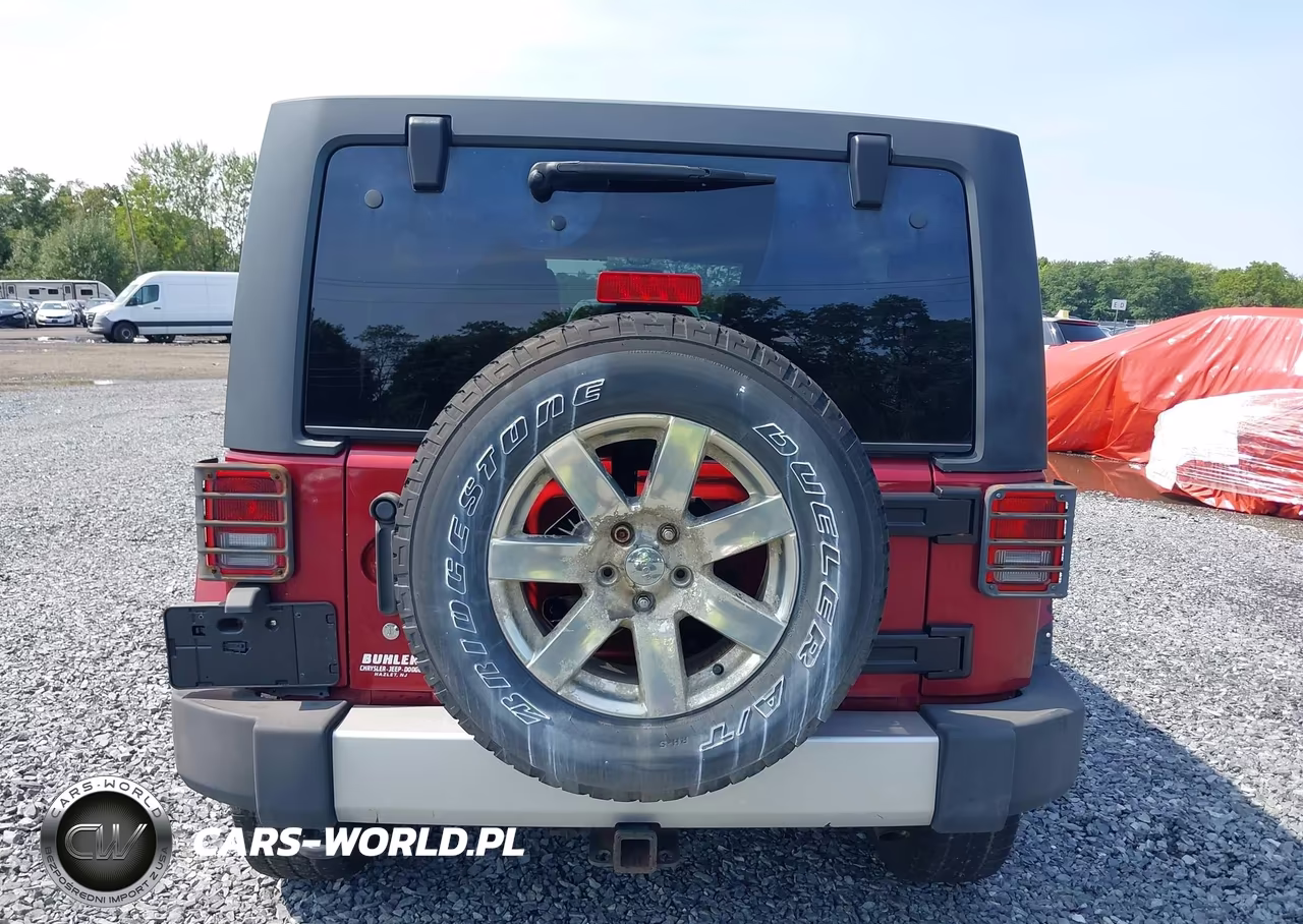 2012 Jeep Wrangler Unlimited Sahara VIN:1C4HJWEG4CL105104 - 16
