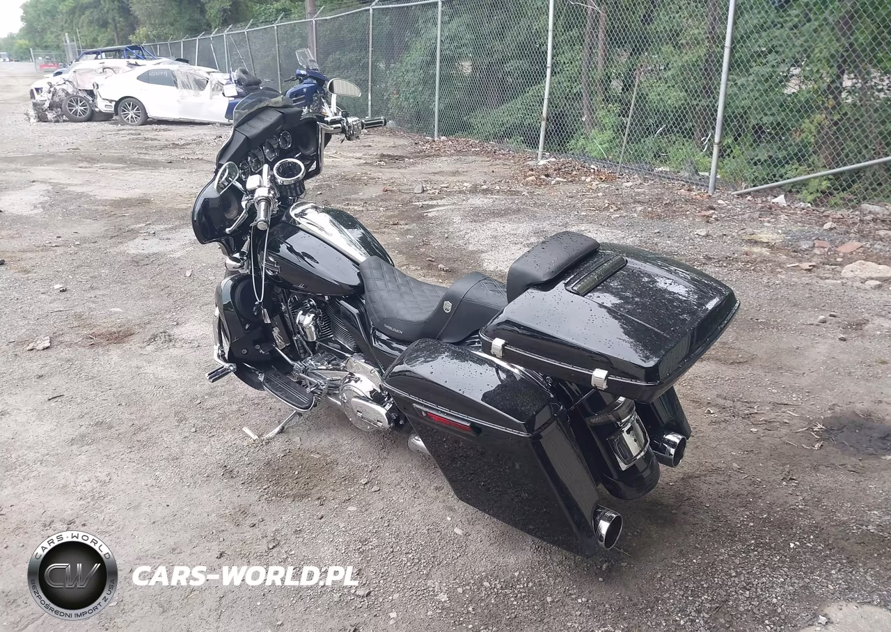 2017 Harley-Davidson Flhxs Street Glide Special VIN:1HD1KRC17HB655682 - 3