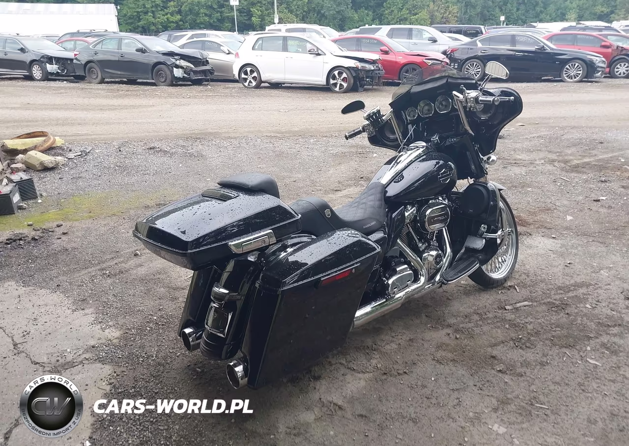 2017 Harley-Davidson Flhxs Street Glide Special VIN:1HD1KRC17HB655682 - 4