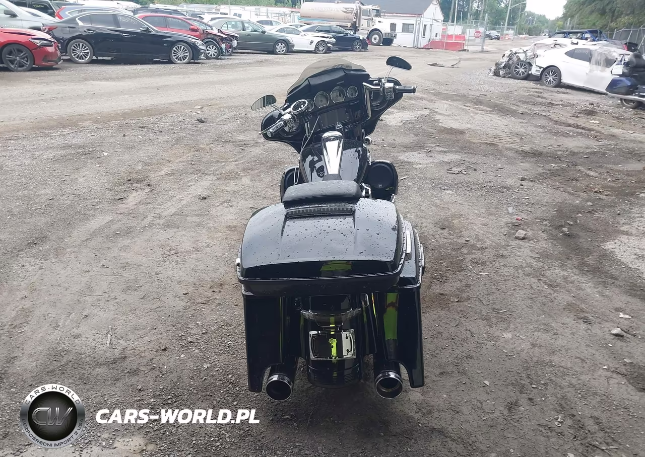 2017 Harley-Davidson Flhxs Street Glide Special VIN:1HD1KRC17HB655682 - 6