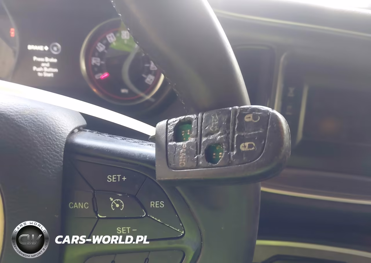 2017 Dodge Challenger Sxt VIN:2C3CDZAG3HH587386 - 11