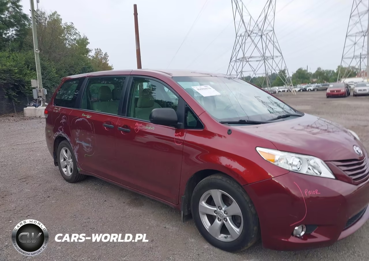 2014 Toyota Sienna L V6 7 Passenger