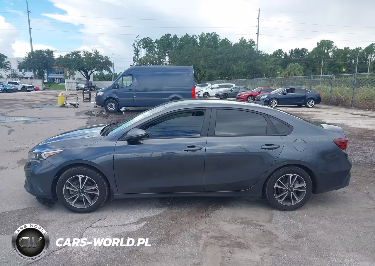 2023 Kia Forte Lxs VIN:3KPF24AD2PE633047 - 14