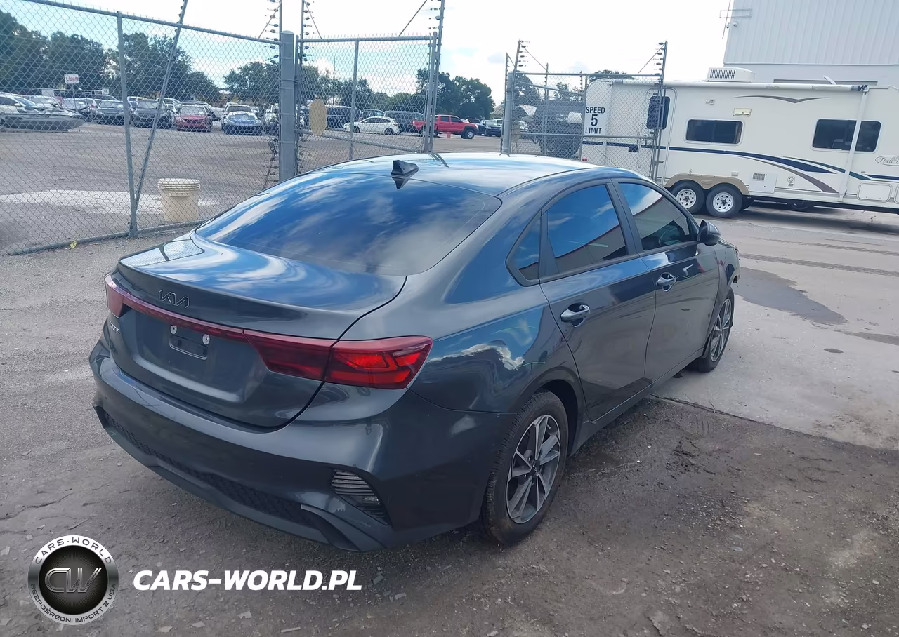 2023 Kia Forte Lxs VIN:3KPF24AD2PE633047 - 4