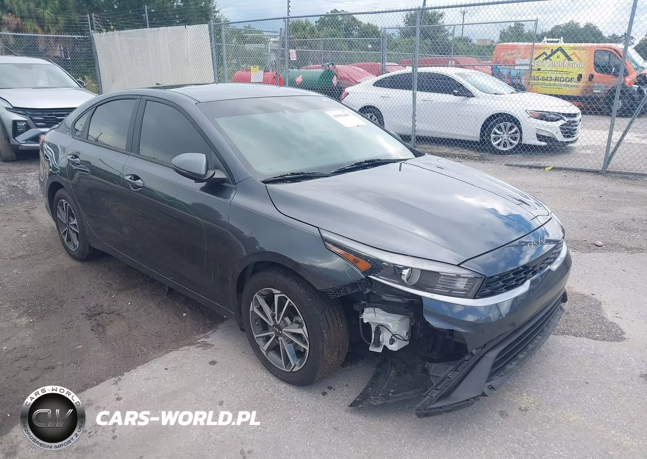 2023 Kia Forte Lxs VIN:3KPF24AD2PE633047 - 6