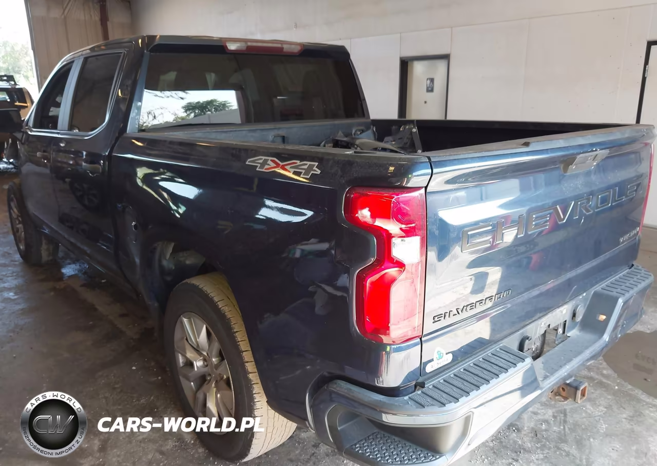 2020 Chevrolet Silverado 1500 4Wd Short Bed Custom VIN:1GCPYBEH1LZ239882 - 3