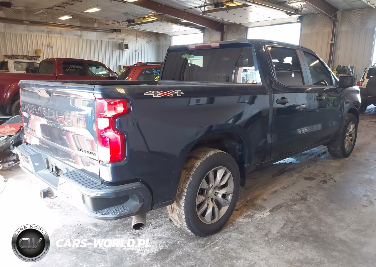 2020 Chevrolet Silverado 1500 4Wd Short Bed Custom VIN:1GCPYBEH1LZ239882 - 4