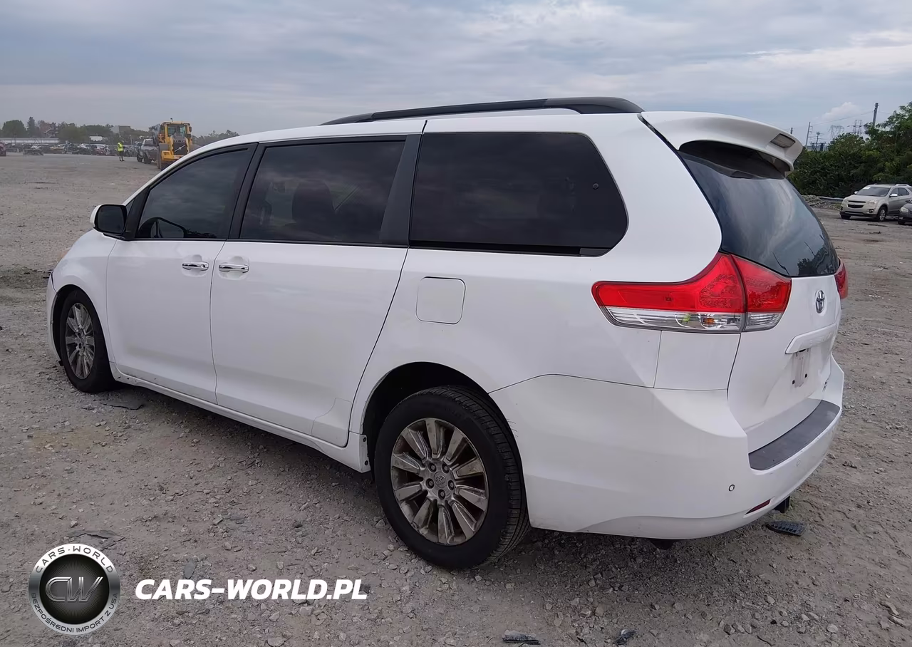 2014 Toyota Sienna Xle 7 Passenger VIN:5TDDK3DC3ES074132 - 3