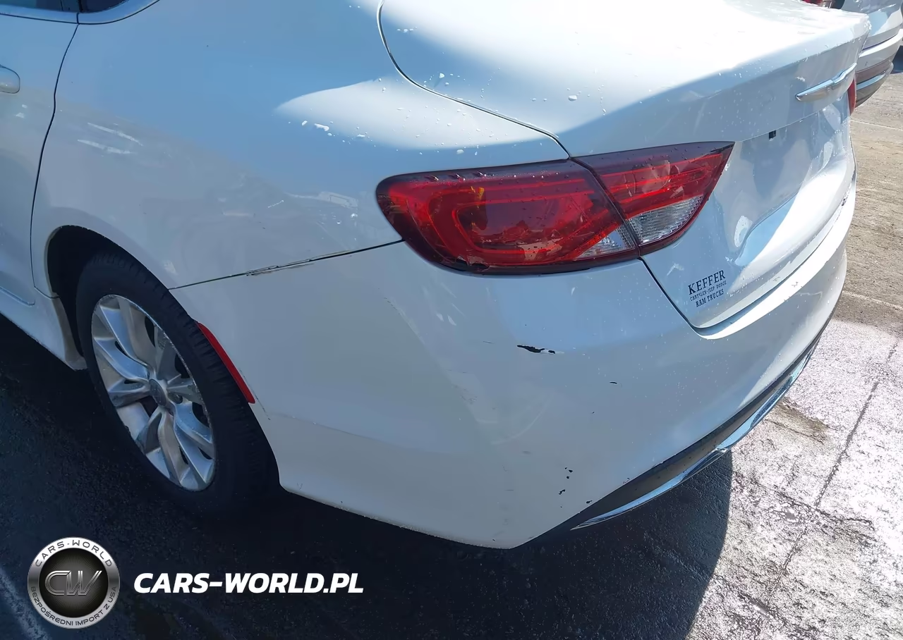 2015 Chrysler 200 C VIN:1C3CCCCB3FN592433 - 18