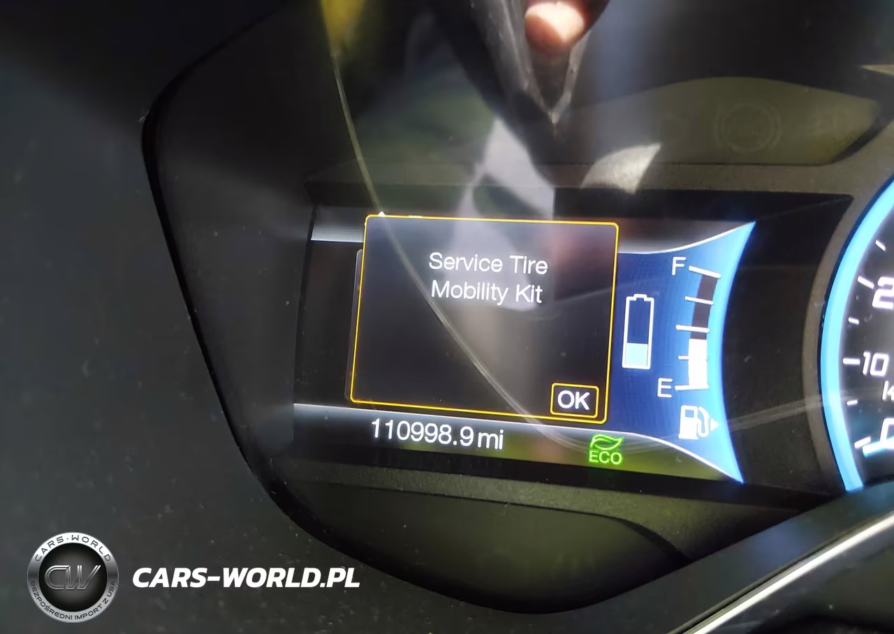 2017 Ford C-Max Hybrid Titanium VIN:1FADP5DU8HL113184 - 16