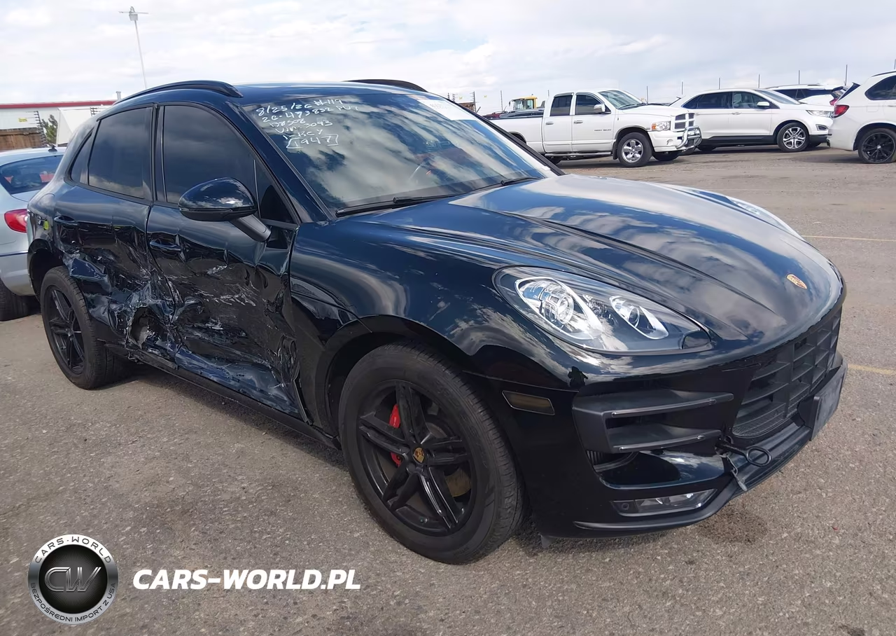 2015 Porsche Macan Turbo