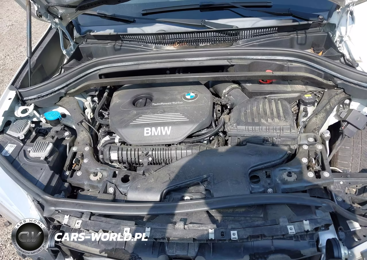 2017 BMW X1 xDrive28I VIN:WBXHT3Z32H4A56864 - 10