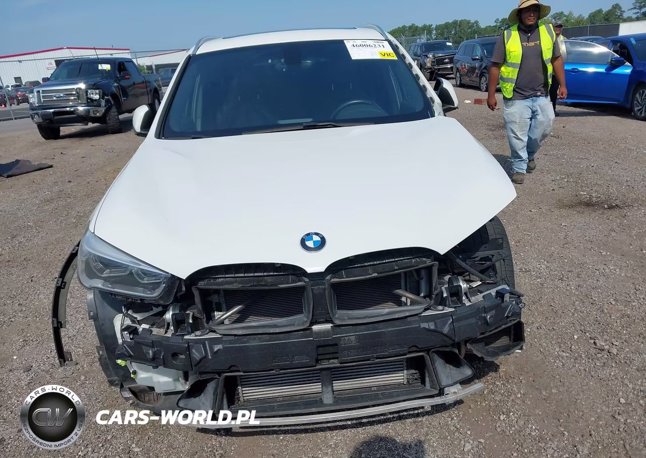 2017 BMW X1 xDrive28I VIN:WBXHT3Z32H4A56864 - 13