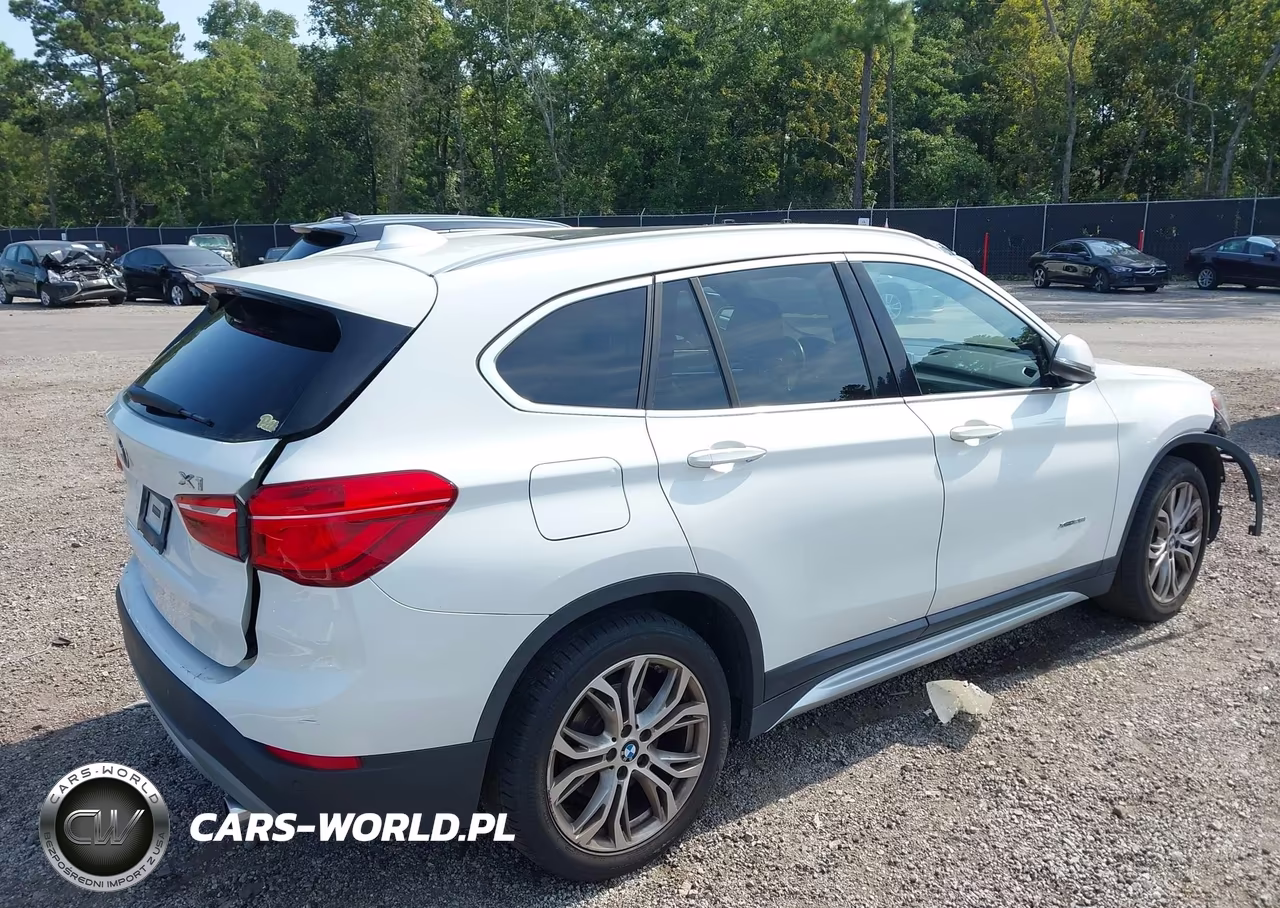 2017 BMW X1 xDrive28I VIN:WBXHT3Z32H4A56864 - 4