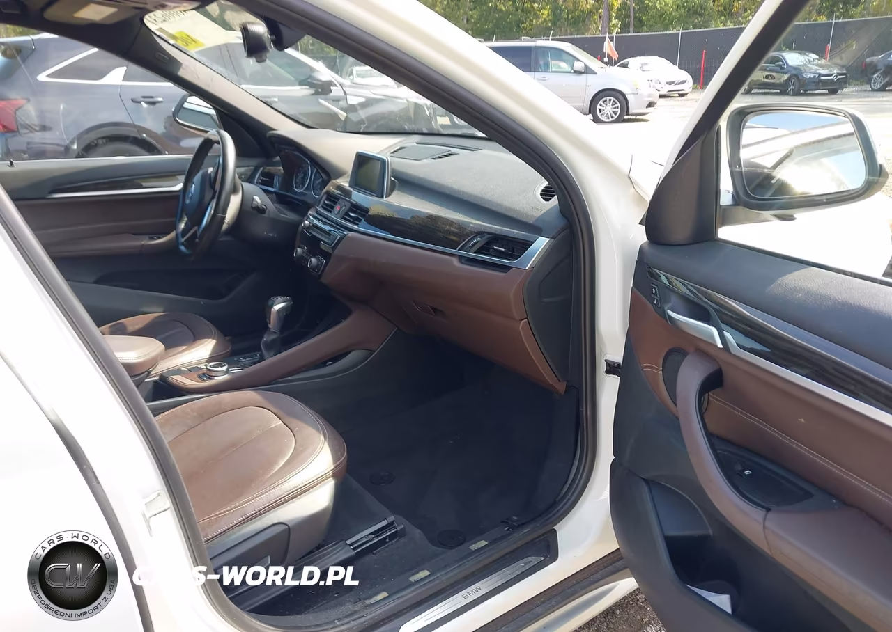 2017 BMW X1 xDrive28I VIN:WBXHT3Z32H4A56864 - 5