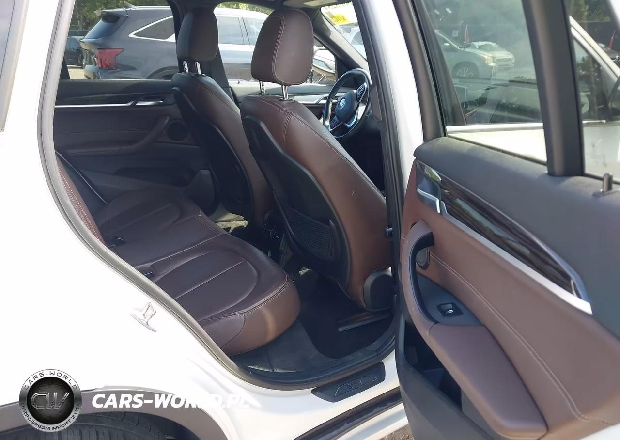 2017 BMW X1 xDrive28I VIN:WBXHT3Z32H4A56864 - 8