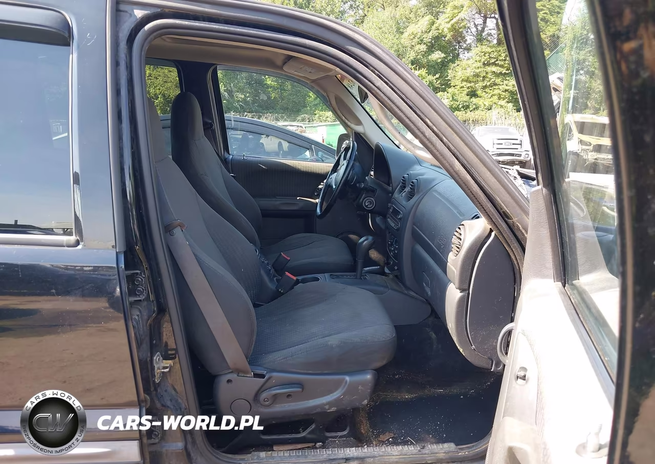 2002 Jeep Liberty Sport VIN:1J4GL48K22W255830 - 5