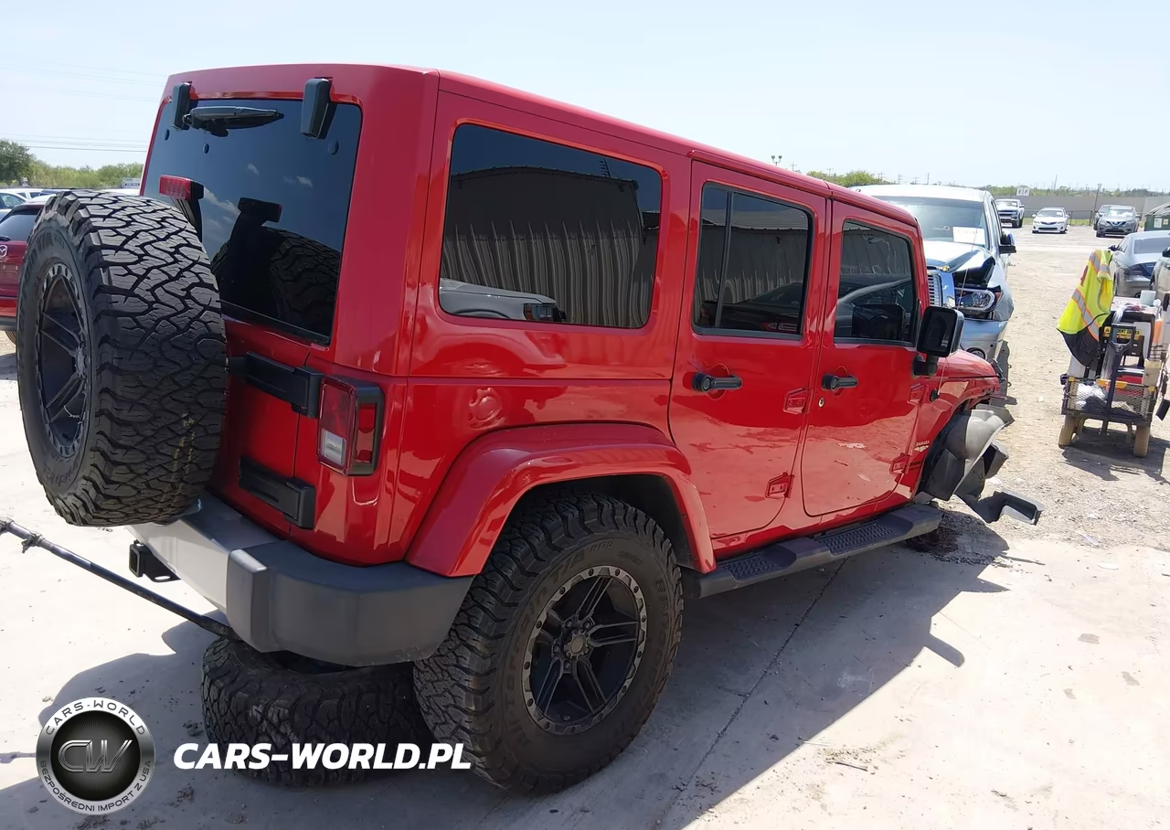 2014 Jeep Wrangler Unlimited Sahara VIN:1C4BJWEG8EL105244 - 4