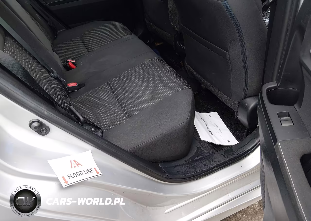 2017 Toyota Corolla Im VIN:JTNKARJE0HJ528935 - 6