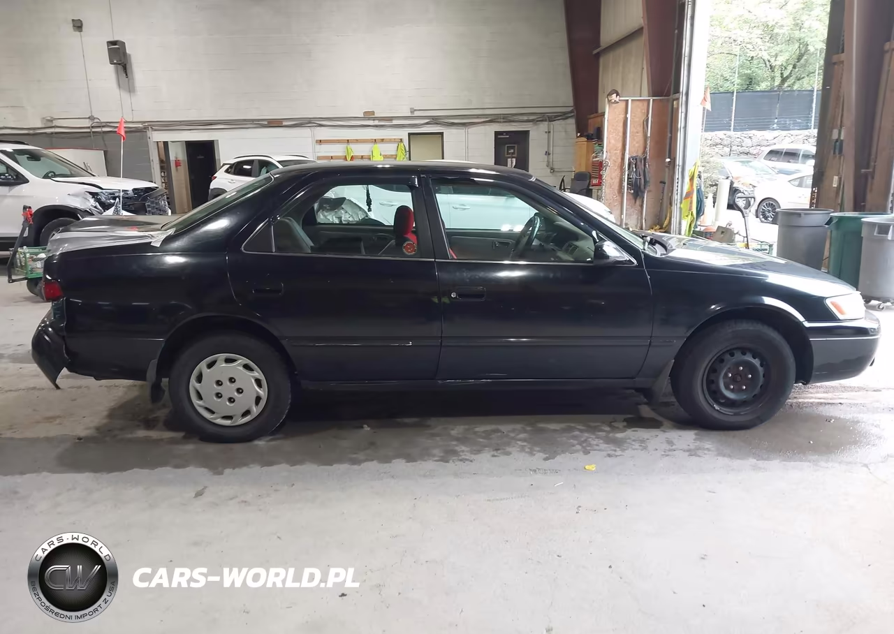 1997 Toyota Camry Le VIN:JT2BG22K2V0021155 - 13