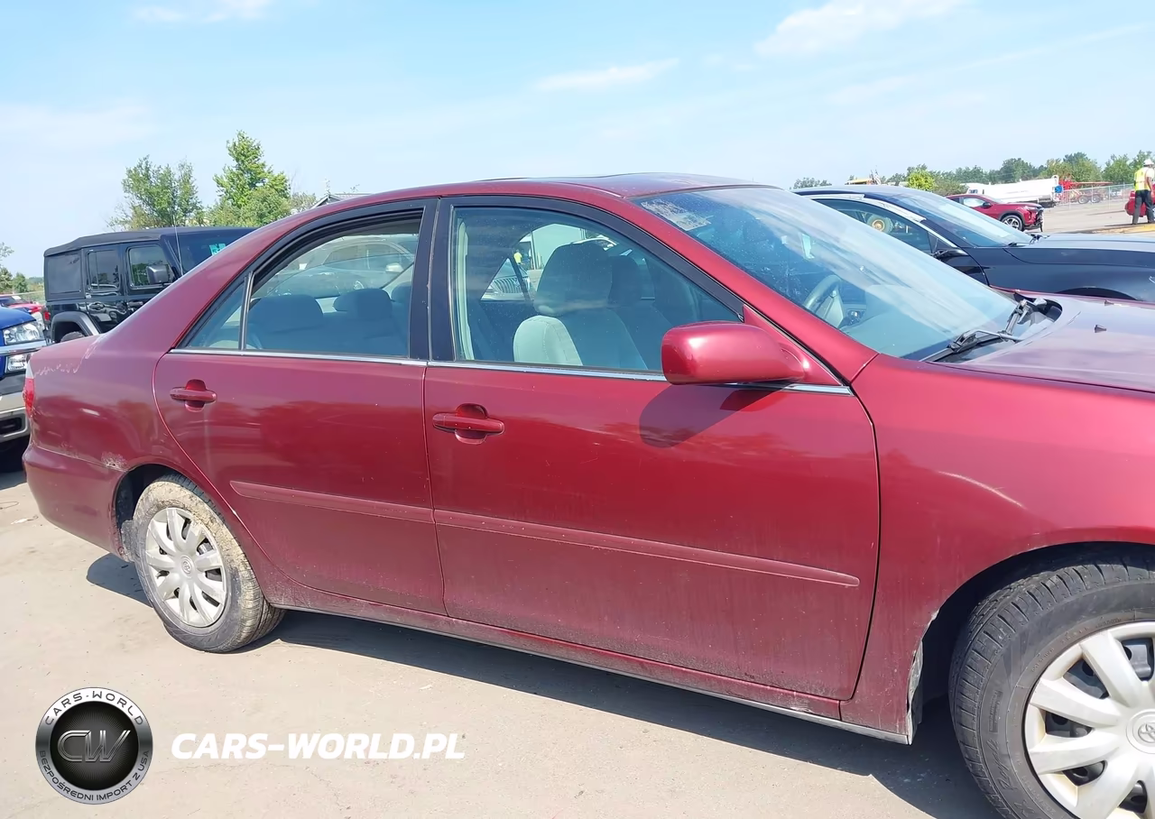 2005 Toyota Camry Le VIN:4T1BE32KX5U058333 - 13