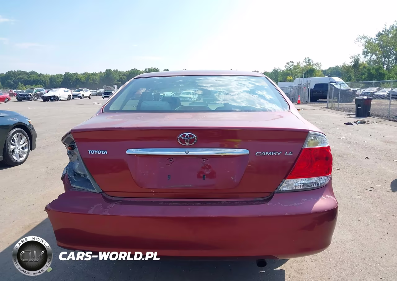 2005 Toyota Camry Le VIN:4T1BE32KX5U058333 - 16