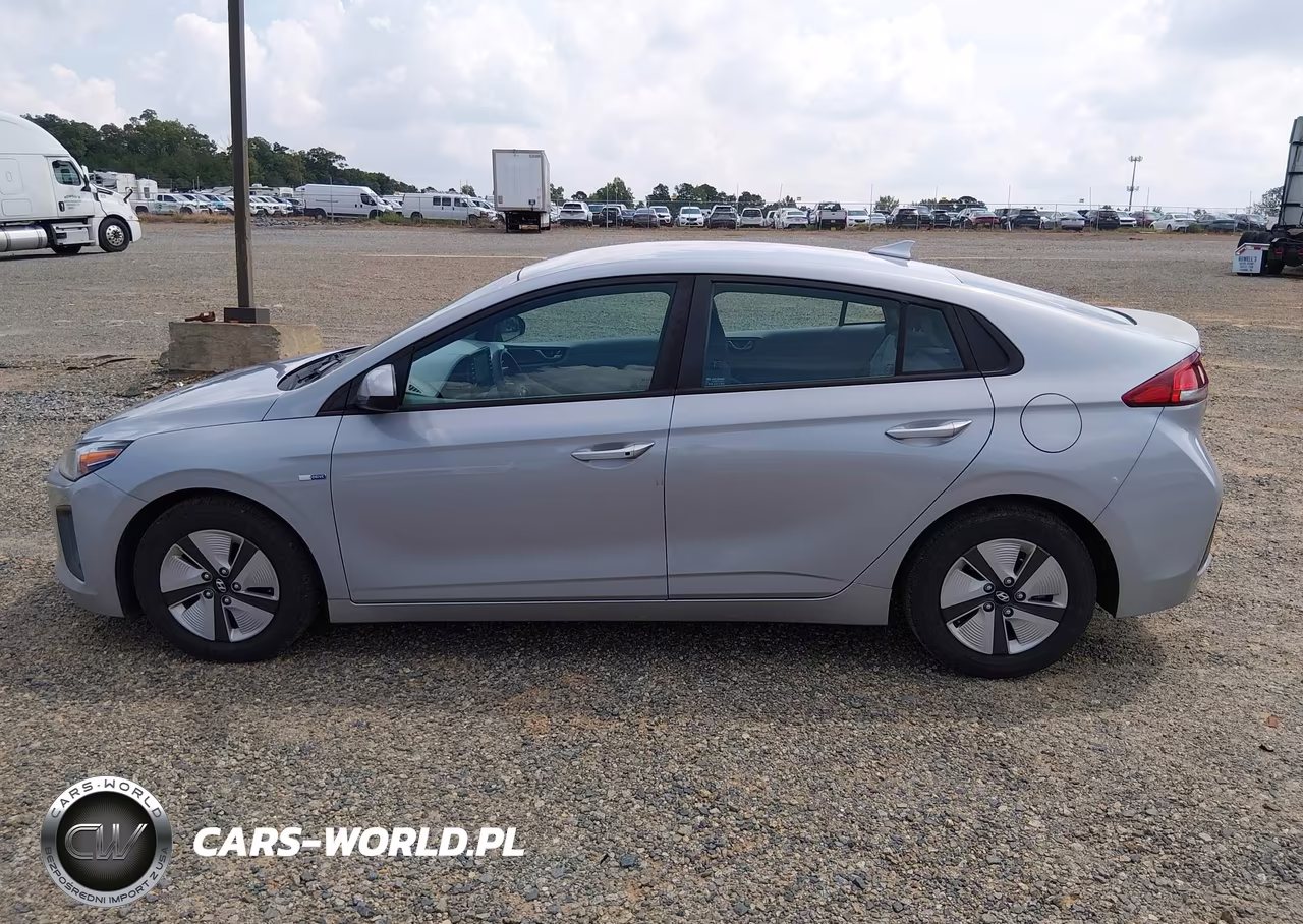 2020 Hyundai Ioniq Hybrid Blue VIN:KMHC65LC5LU219091 - 18