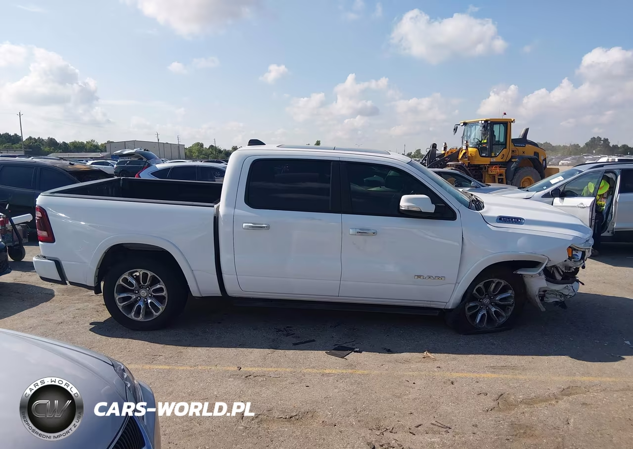 2021 Ram 1500 Laramie 4X4 5'7 Box VIN:1C6SRFJT4MN732156 - 13