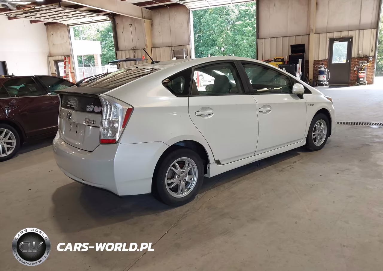 2010 Toyota Prius Ii VIN:JTDKN3DU6A1310741 - 4