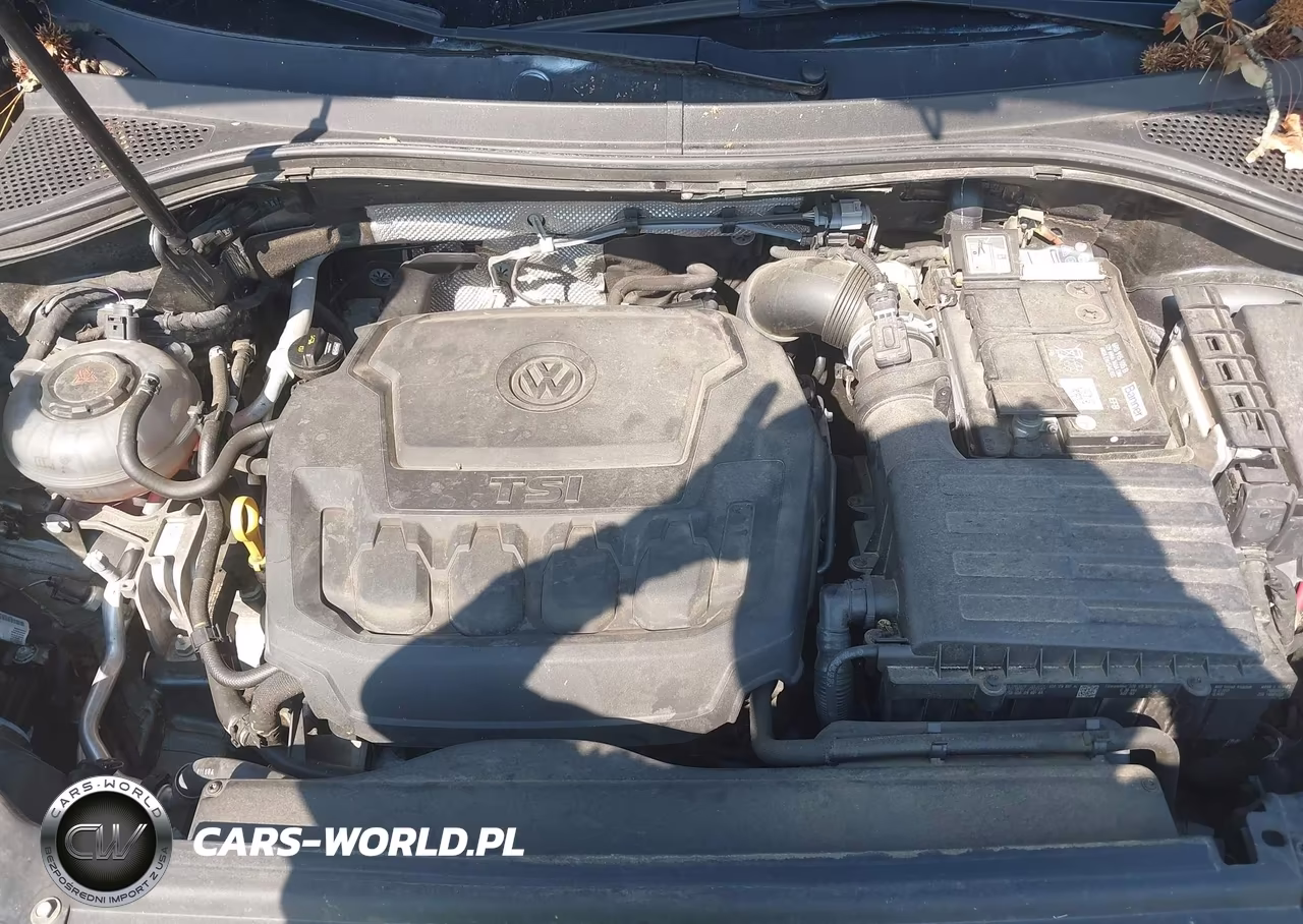 2018 Volkswagen Tiguan 2.0T S VIN:3VV1B7AX5JM111937 - 10