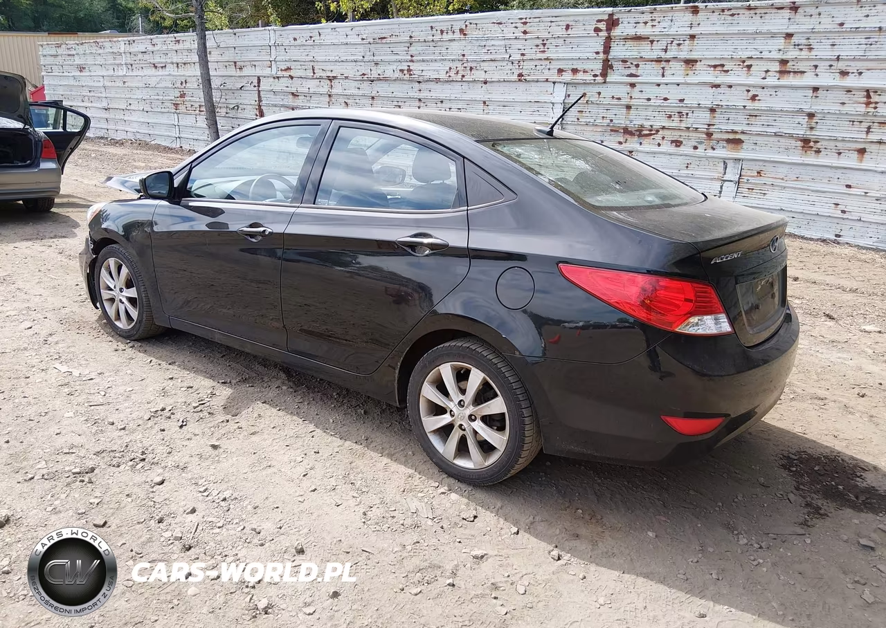 2013 Hyundai Accent Gls VIN:KMHCU4AE0DU577432 - 3