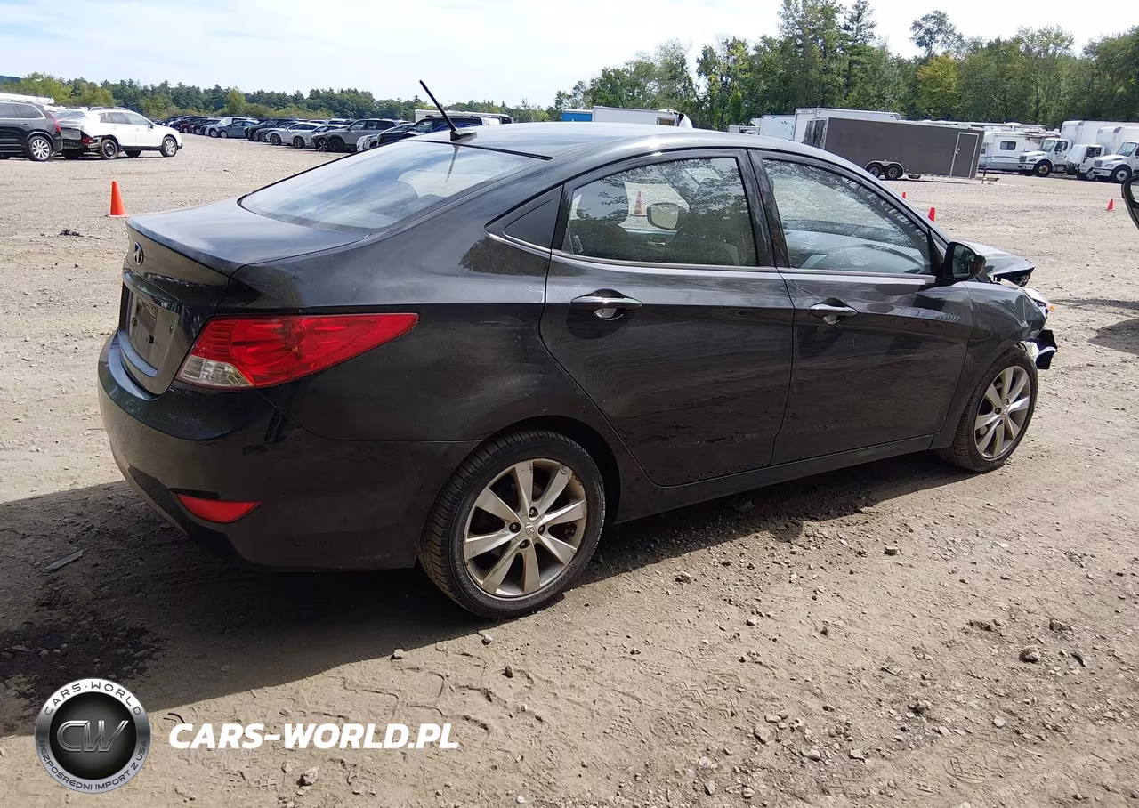2013 Hyundai Accent Gls VIN:KMHCU4AE0DU577432 - 4