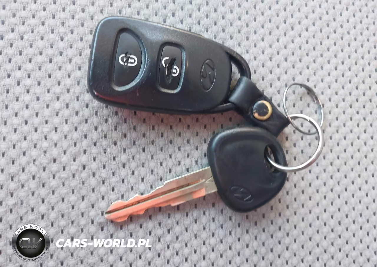 2008 Hyundai Accent Gls VIN:KMHCN46C48U178601 - 10