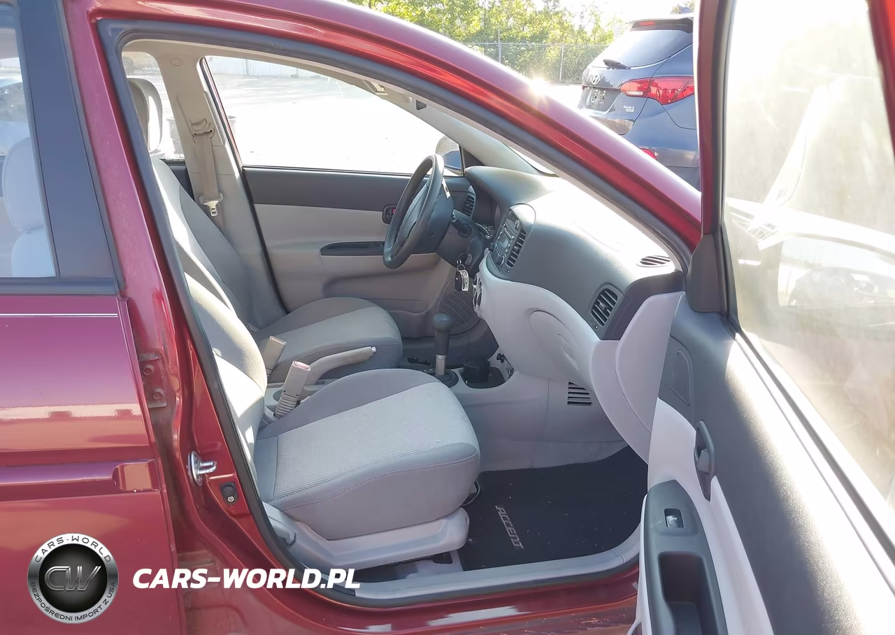 2008 Hyundai Accent Gls VIN:KMHCN46C48U178601 - 4