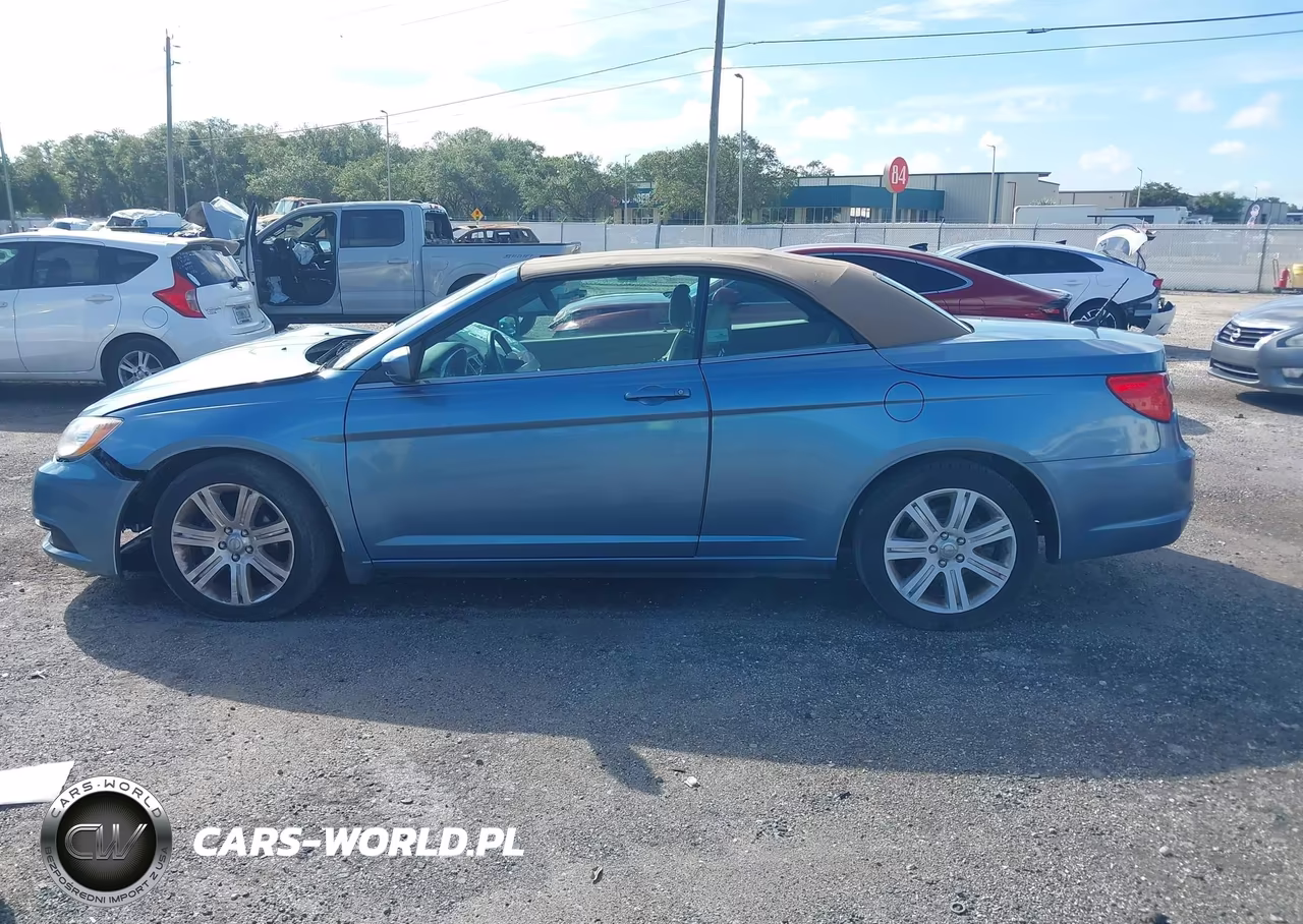 2011 Chrysler 200 Touring VIN:1C3BC2EG8BN568329 - 15