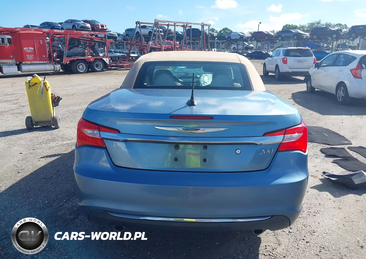 2011 Chrysler 200 Touring VIN:1C3BC2EG8BN568329 - 17
