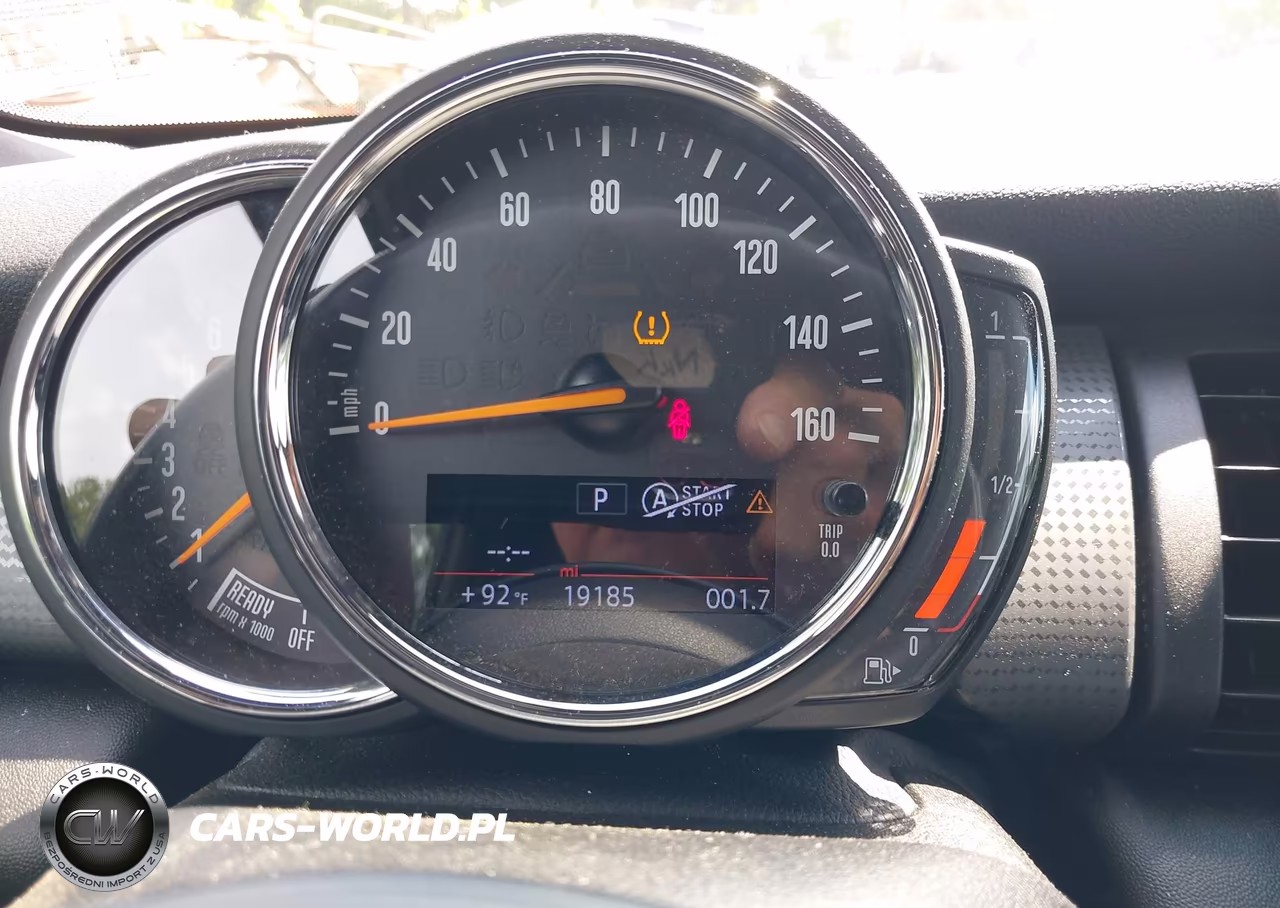 MINI COOPER VIN:WMWWJ3C0XL3L01427 - 7