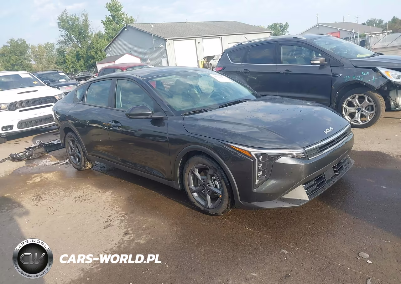 2025 Kia K4 Lxs – zdjęcie 1 z 18