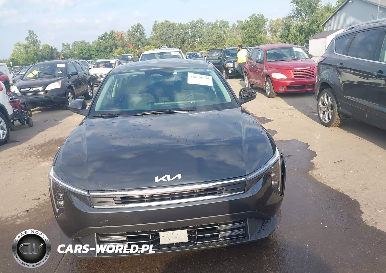2025 Kia K4 Lxs VIN:3KPFT4DE1SE238447 - 13