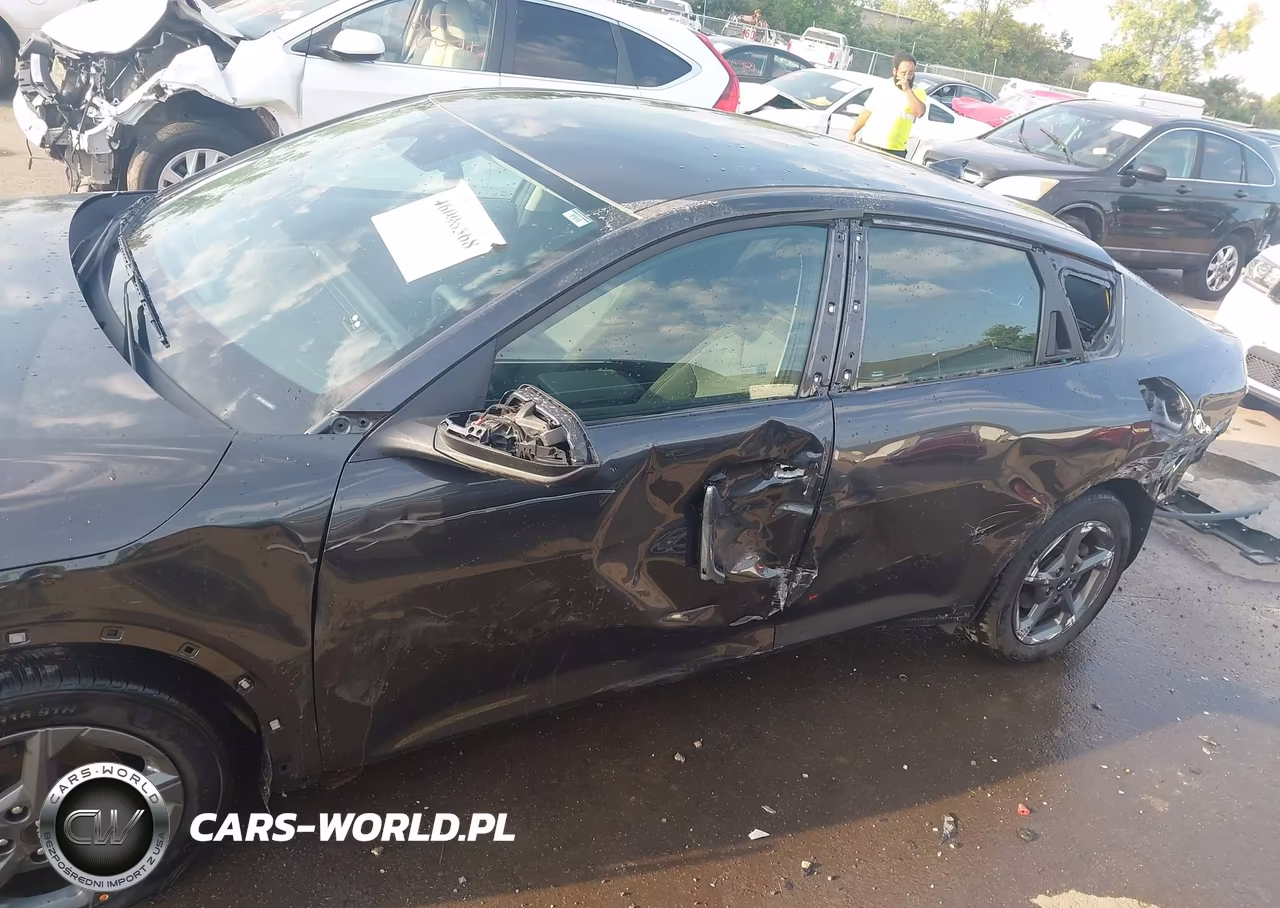 2025 Kia K4 Lxs VIN:3KPFT4DE1SE238447 - 6