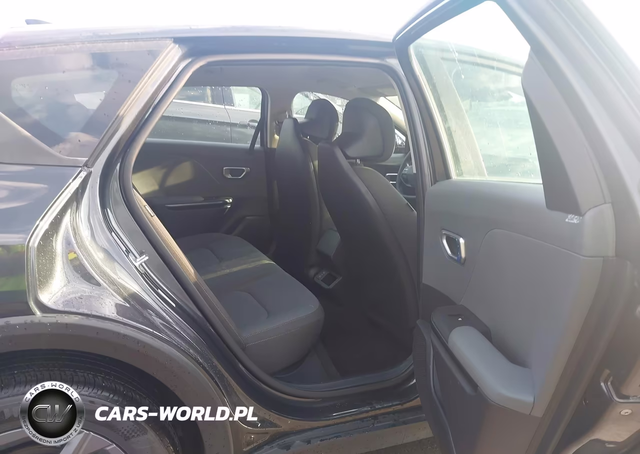 2025 Kia K4 Lxs VIN:3KPFT4DE1SE238447 - 8