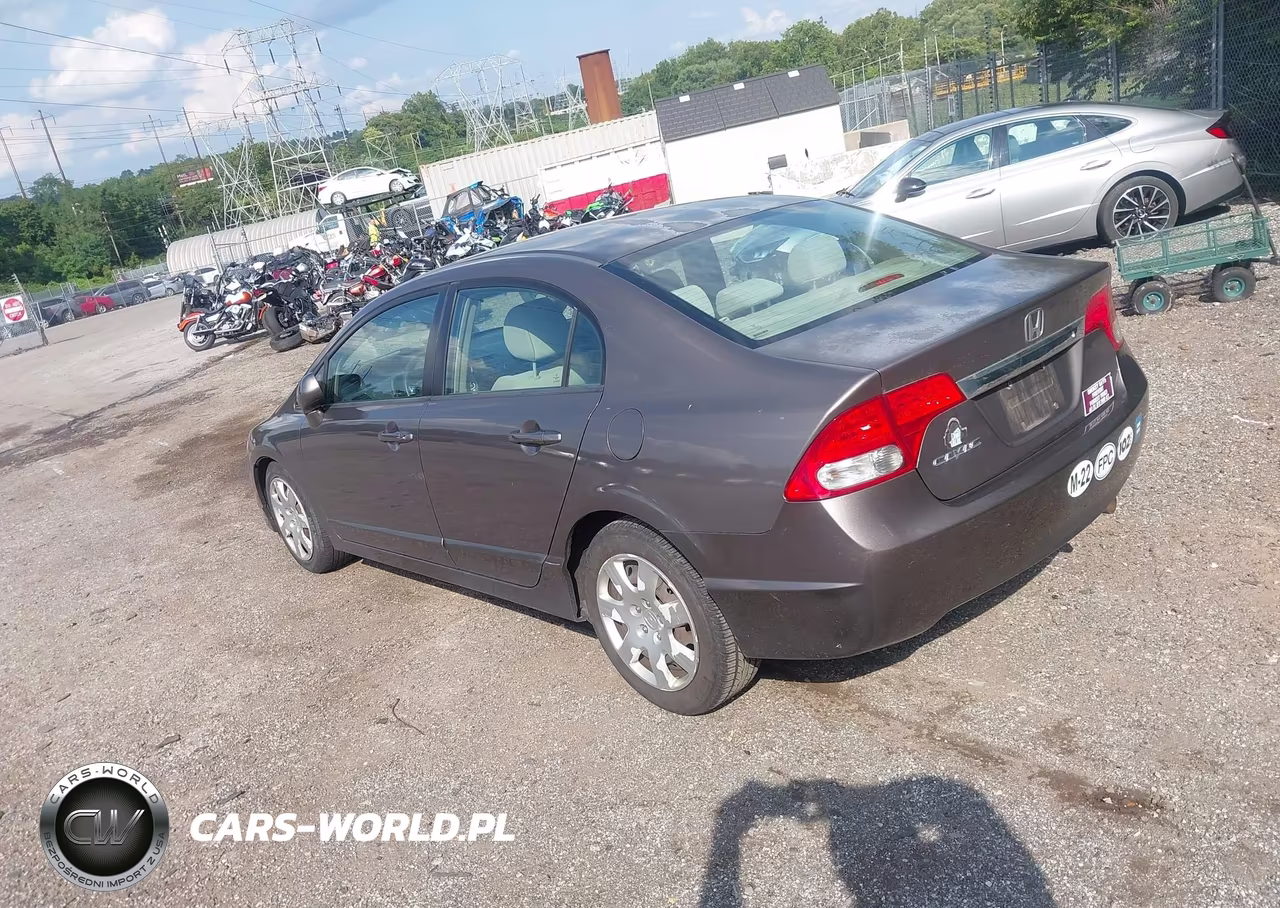 2010 Honda Civic Lx VIN:2HGFA1F52AH572881 - 3