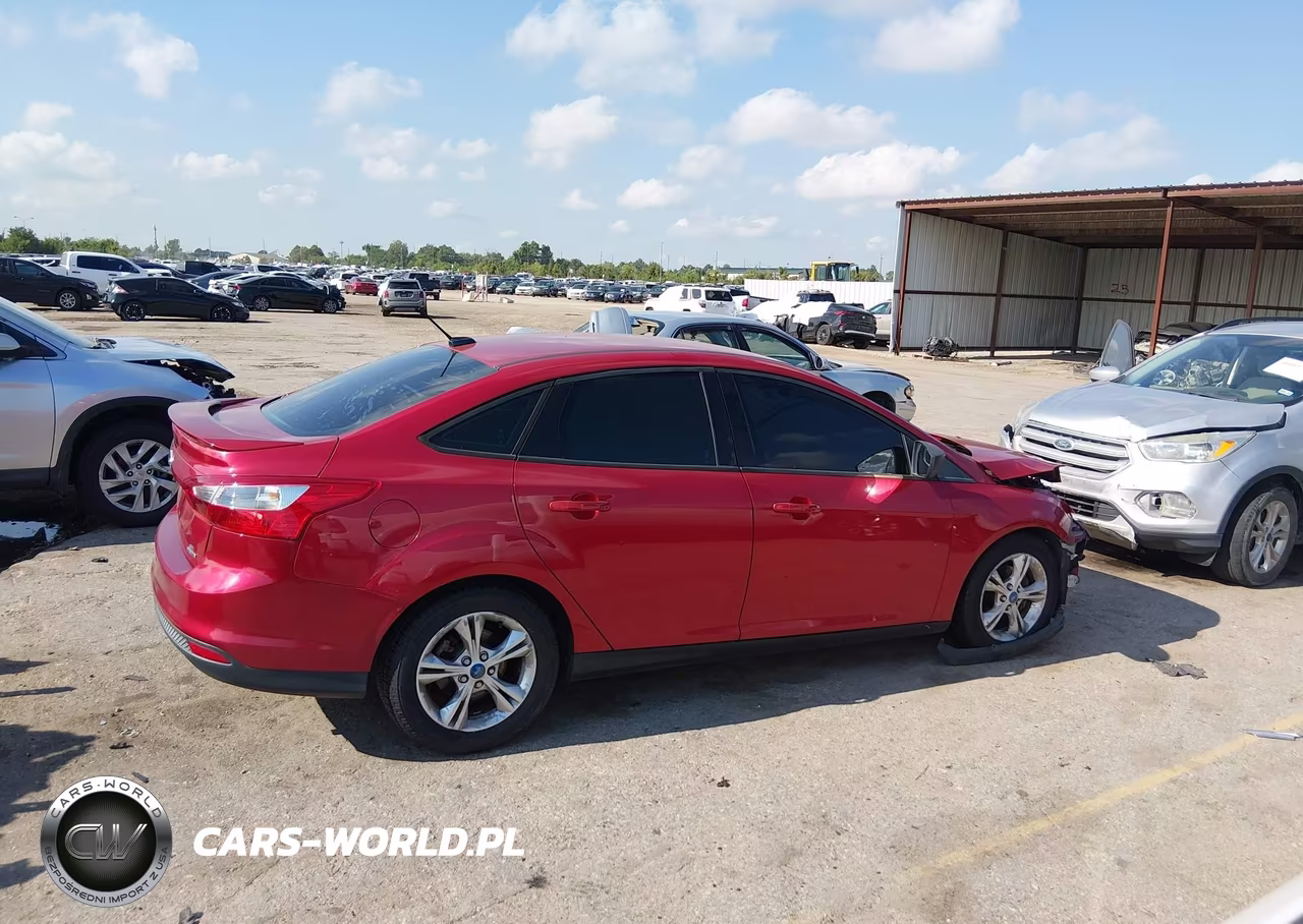 2012 Ford Focus Se VIN:1FAHP3F22CL449584 - 13