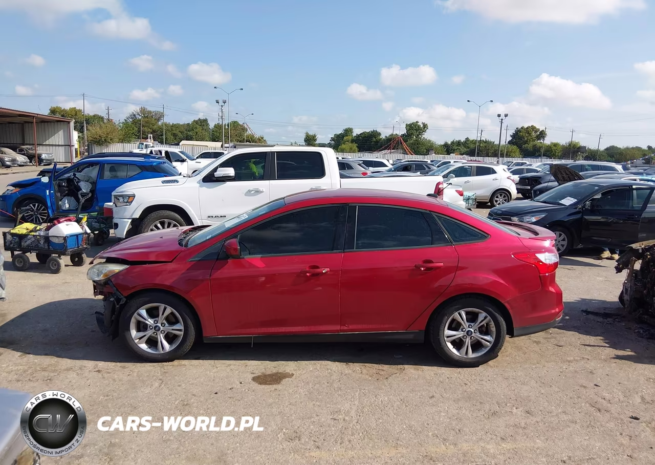 2012 Ford Focus Se VIN:1FAHP3F22CL449584 - 14