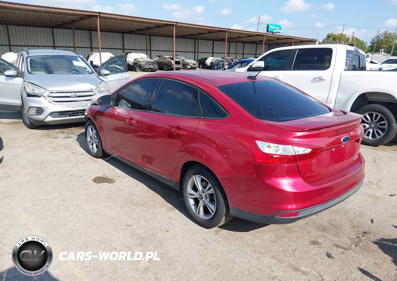 2012 Ford Focus Se VIN:1FAHP3F22CL449584 - 3