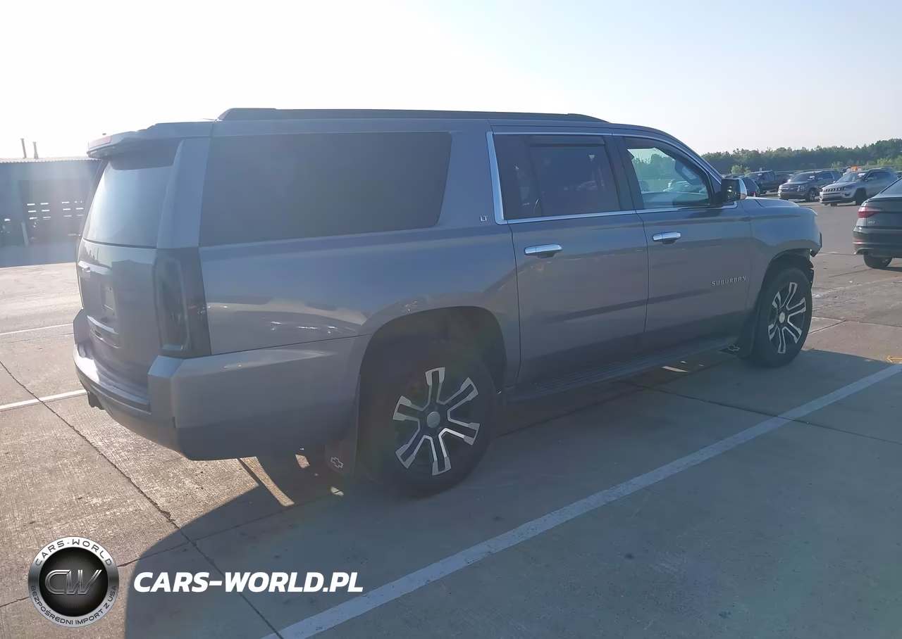 2019 Chevrolet Suburban Lt VIN:1GNSKHKC7KR204244 - 4