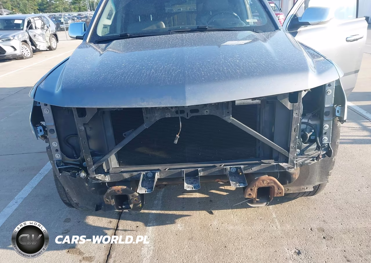 2019 Chevrolet Suburban Lt VIN:1GNSKHKC7KR204244 - 6